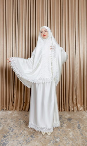 DSAKS BERGO SET IN BROKEN WHITE